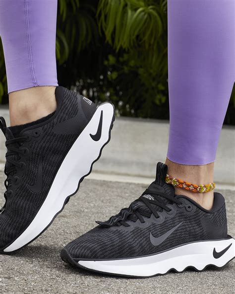 nike ladies walking shoes